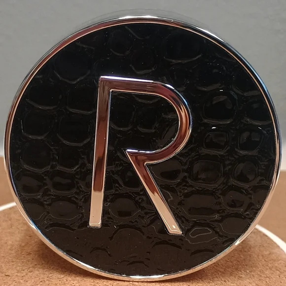 Rodial- Glass power- Loose Blurring Powder BNIB - Picture 2 of 3